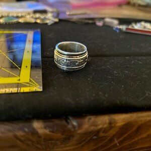 Daisy Spinner Ring